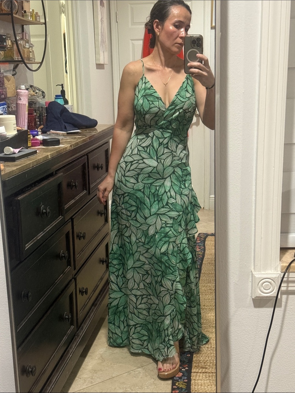 Lulu's Green Leaf-Print V-Neck Maxi Dress